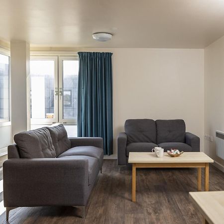Burley Road Aparthotel Leeds  Bagian luar foto